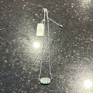 Silver Kendra Scott stunning necklace!